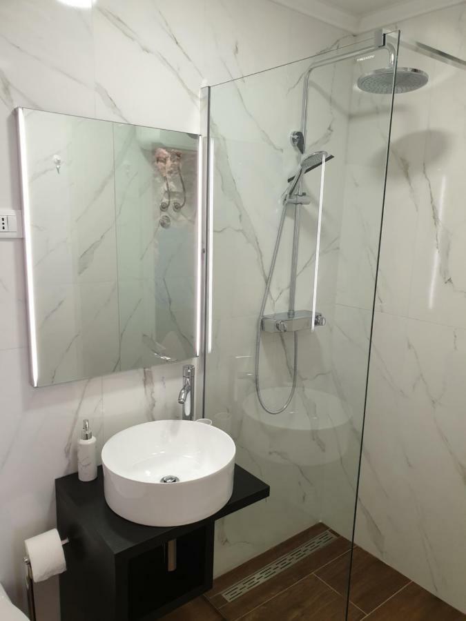 Sea Star Hotel Tribalj Kültér fotó